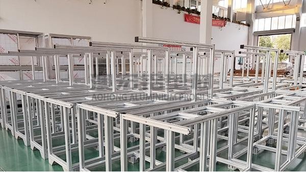 還在使用銹跡斑斑的鐵框架嗎？ —澳宏鋁業告訴你鋁型材不一樣的優點