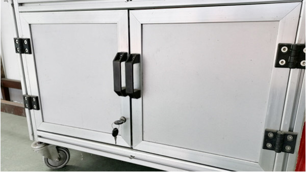 鋁型材機柜定制應該怎樣報價？